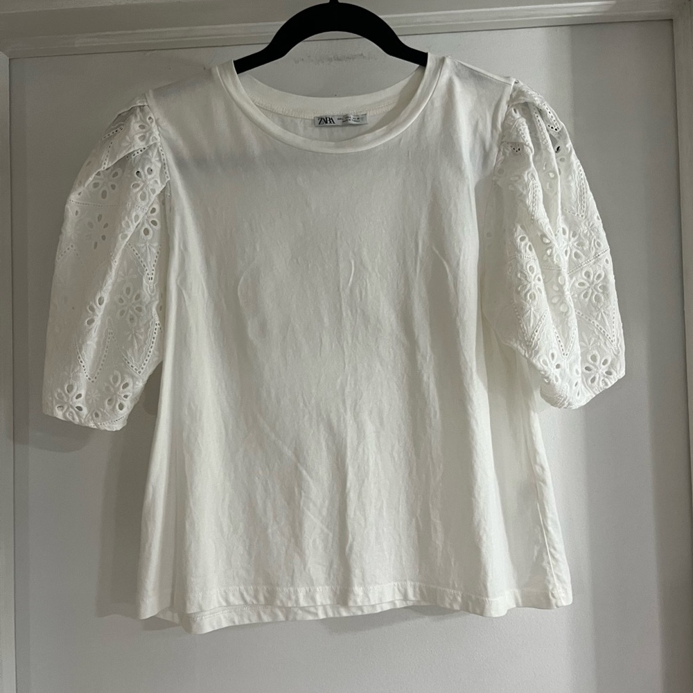 Zara white puff sleeve tshirt.